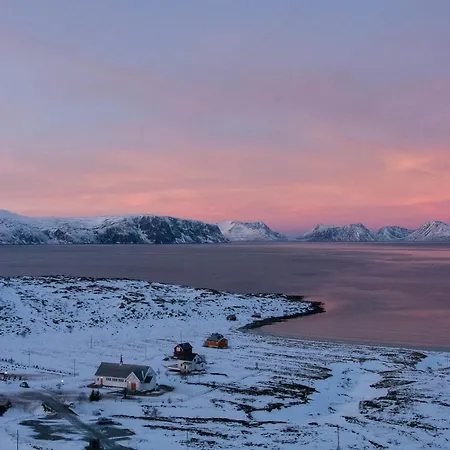 Arctic Beachfront Дом отдыха Karlsoy