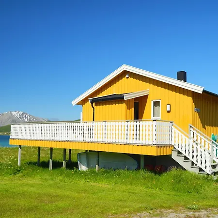 Arctic Beachfront Karlsoy