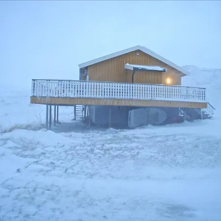 Feriehus Arctic Beachfront