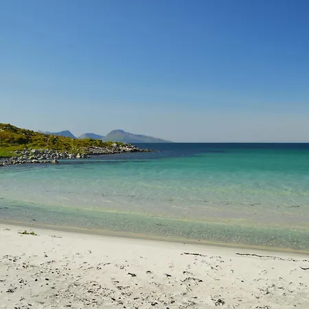 Arctic Beachfront Дом отдыха