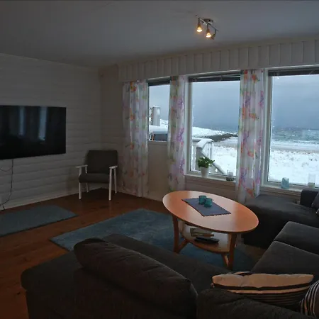 Arctic Beachfront Feriehus