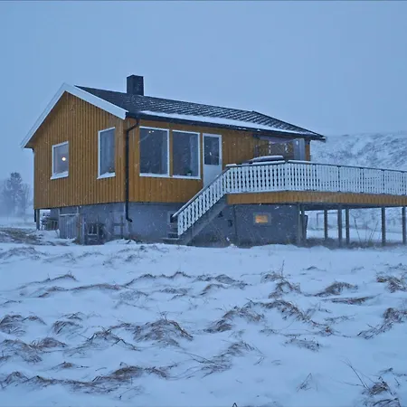 Arctic Beachfront Feriehus *