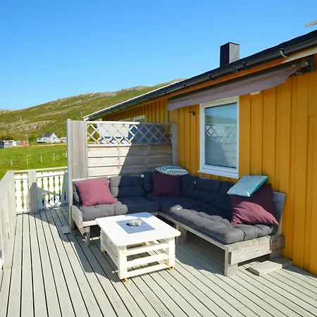 Arctic Beachfront Karlsøy