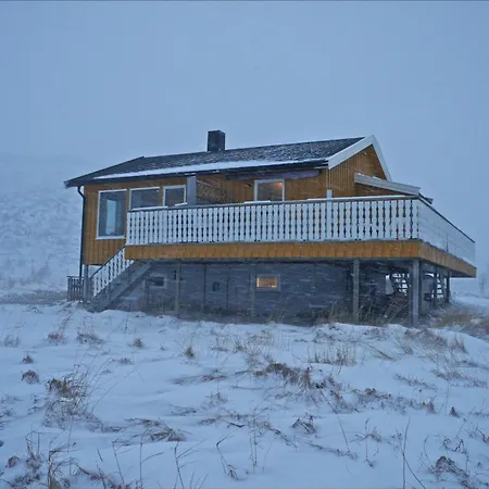 Feriehus Arctic Beachfront Karlsøy