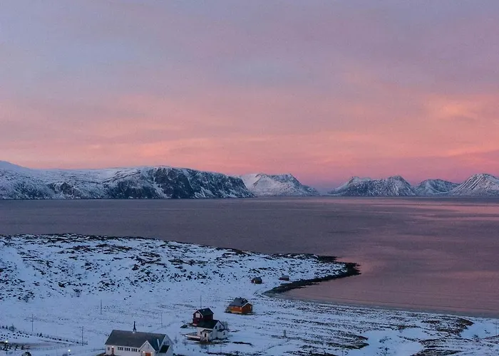 Arctic Beachfront Tatil Evi Karlsøy