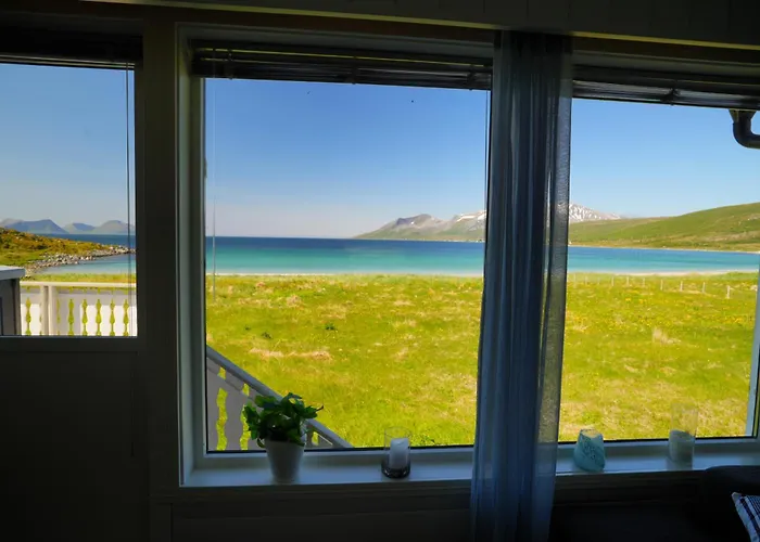 Arctic Beachfront Tatil Evi *