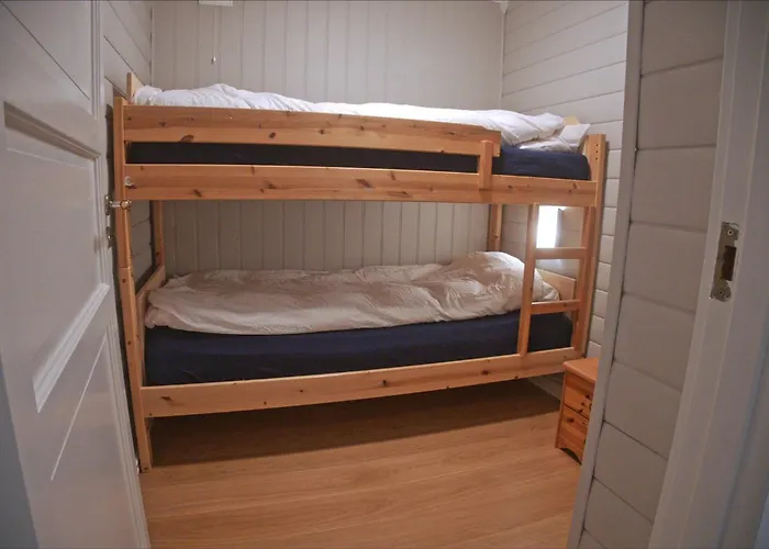 Arctic Beachfront Tatil Evi Karlsøy