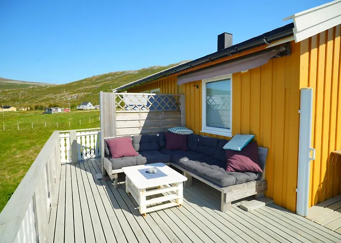 Arctic Beachfront Karlsøy