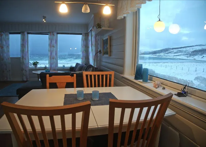 Arctic Beachfront Karlsøy
